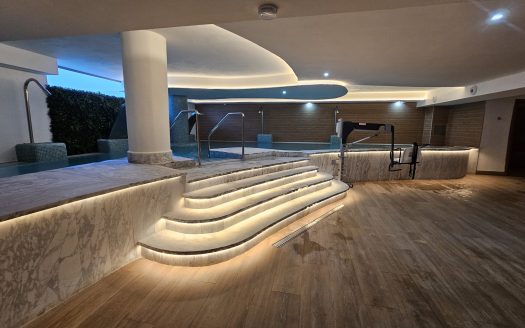 PLANTA BAJA EN VENTA EN CALANOVA GOLF 173M DE JARDIN PRIVADO